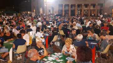 39313107_2925630784143890_109316963611705344_n